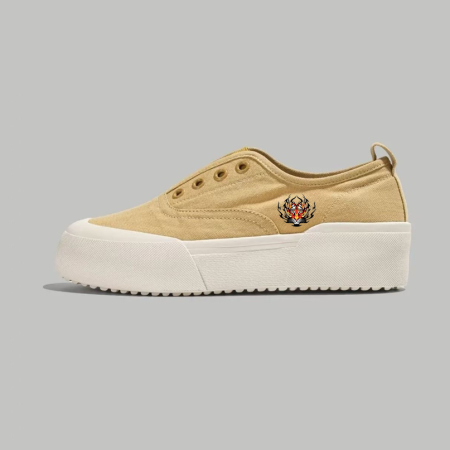 Tribal Tiger - Crest Platform Slip - Ons